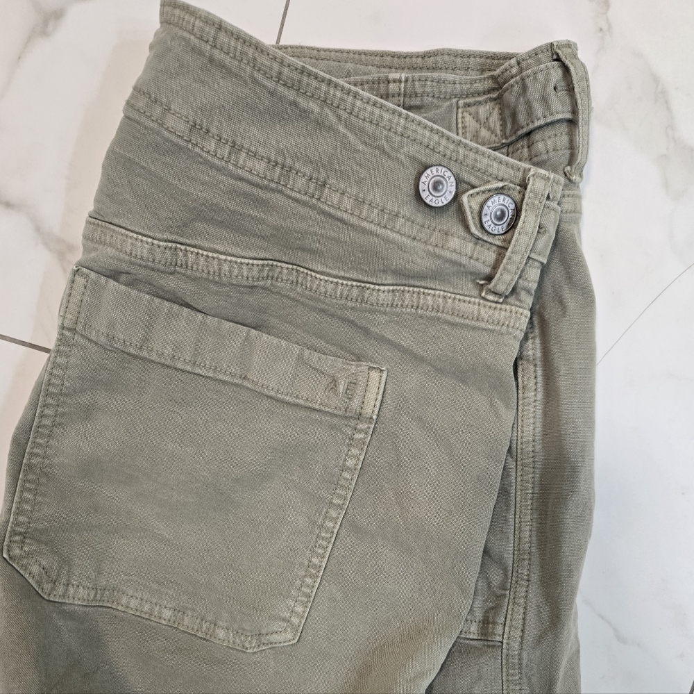 American Eagle Outfitters Wide Leg Pants in Olive Green - Picture 2 of 3